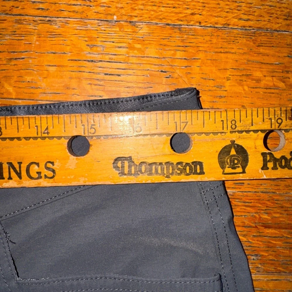 Eddie Bauer Horizon Guide Chino Pants Mens 36x32 Gray Stretch Hiking Travel